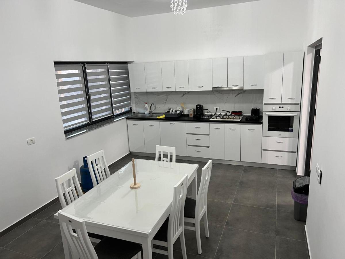 Casa De Vacanta Larisa Novaci-Străini Екстериор снимка