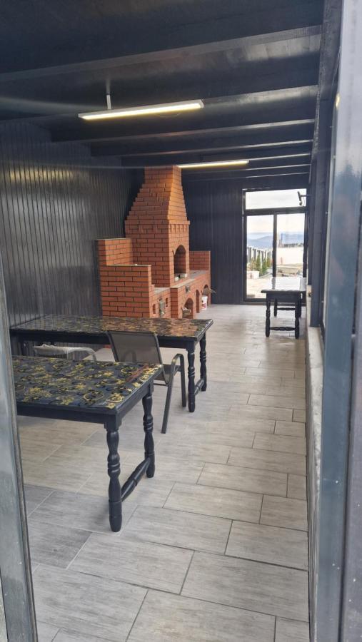 Casa De Vacanta Larisa Novaci-Străini Екстериор снимка