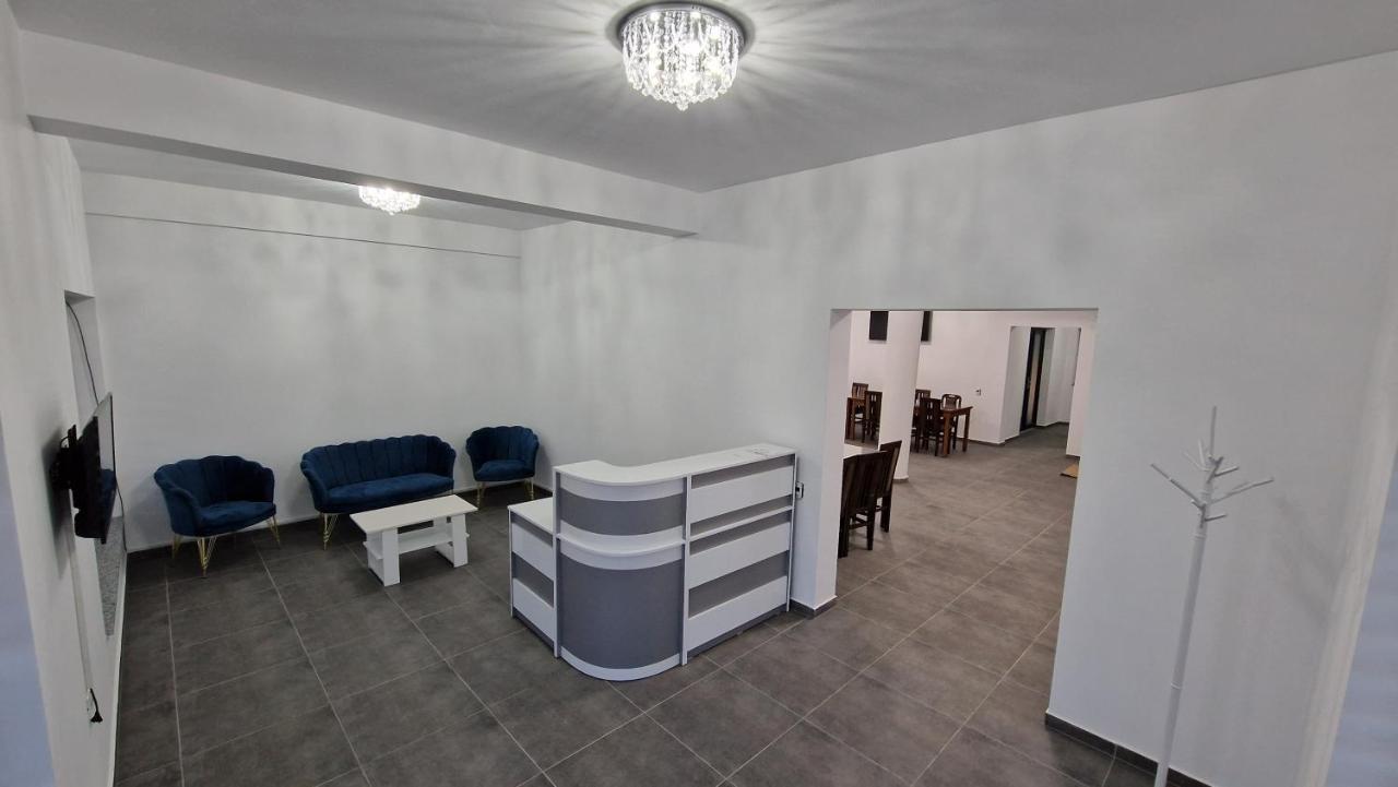 Casa De Vacanta Larisa Novaci-Străini Екстериор снимка